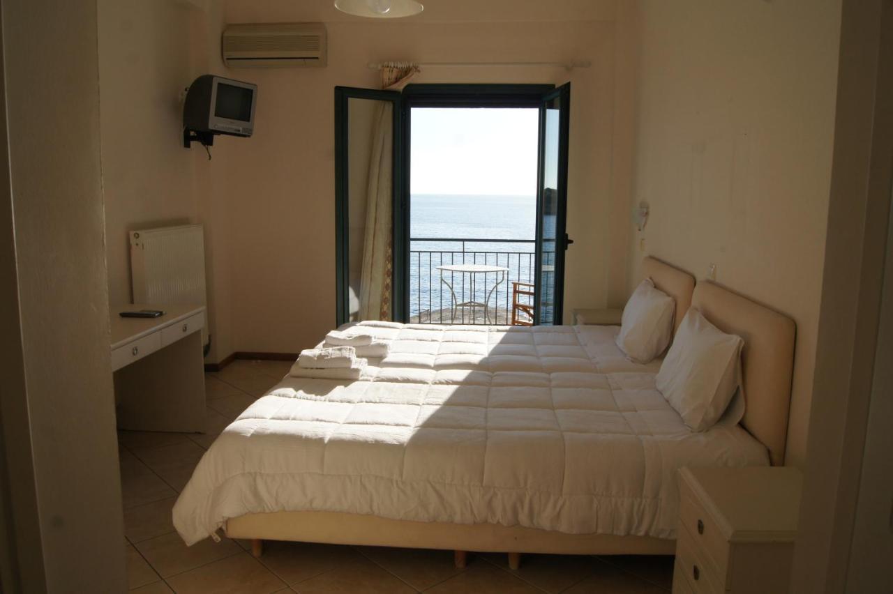 Gorgones, Sea-Front, Great View Aparthotel Kardamýli Eksteriør bilde